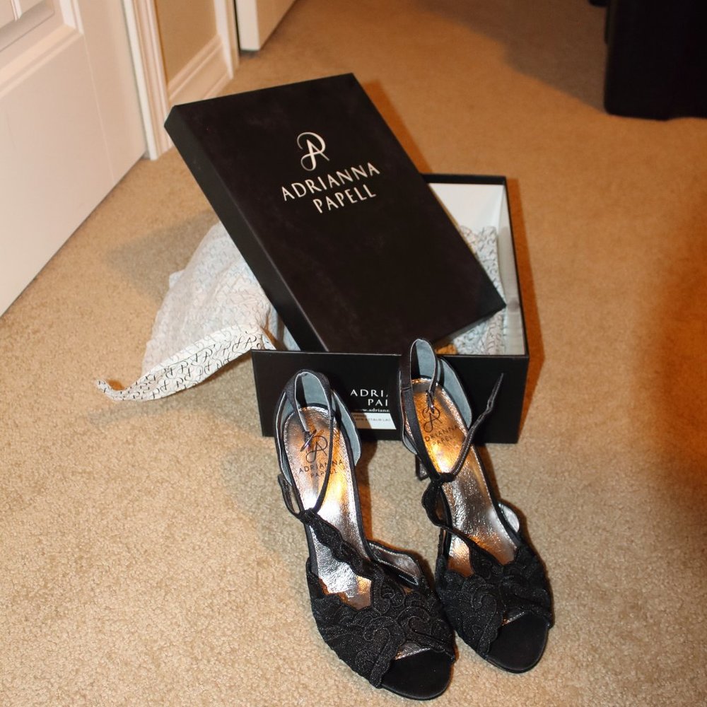 NEVER WORN Adrianna Papell Lace Pumps - Black Sz 9